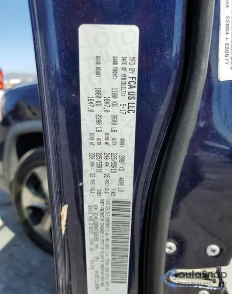 2017 Jeep Compass Latitude z USA, uszkodzony, nr VIN 3C4NJDBB0HT665052